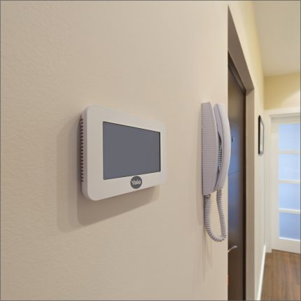 Yale Door Video Phone | JB-305 E Camera Setup | Aluminium - Buy at Best Price in India - smart surveillance camera