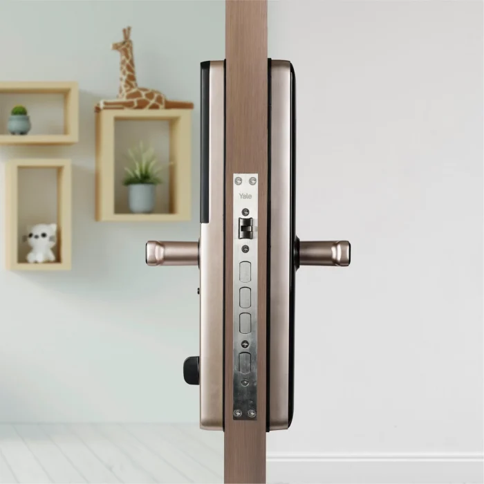 Yale Digital Lock YDME 200 NxT | Biometric | PIN | Gold & Black Finish