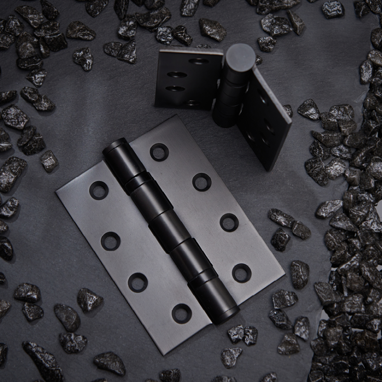 Yale hinges