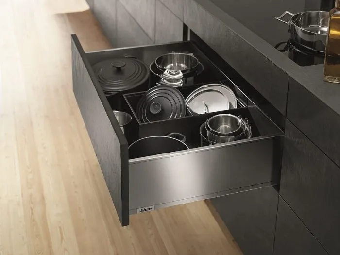 Blum Orion Grey Matt LEGRABOX Pure 40 Kg Capacity High Fronted Pull-Out - Height C (177 mm)